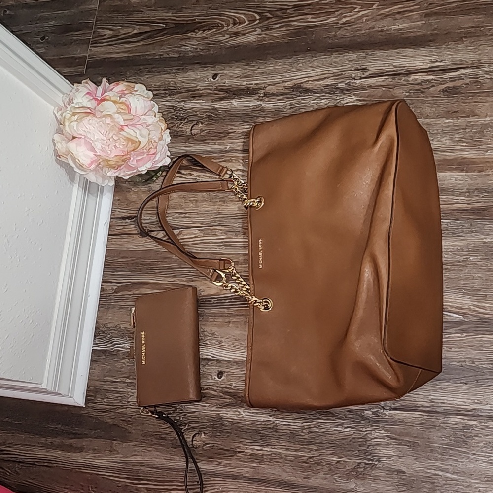 MK purse